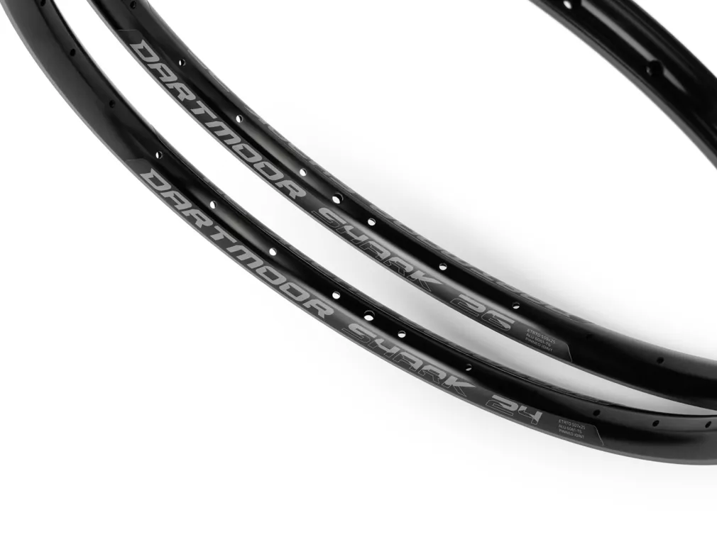 Obręcz Dartmoor Shark 26